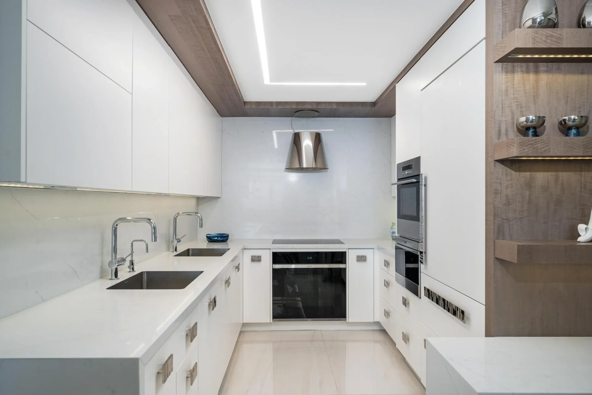 5005 Collins Ave, Miami Beach, FL 33140, USA-39